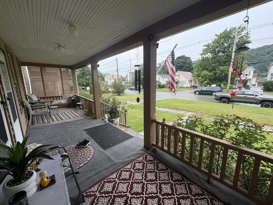 433 Liberty St, Franklin, PA 16323 - #3