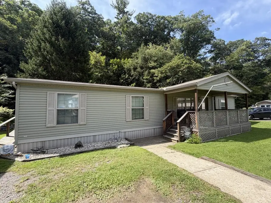 1447 Riverside Dr, Oil City, PA 16301 - #2