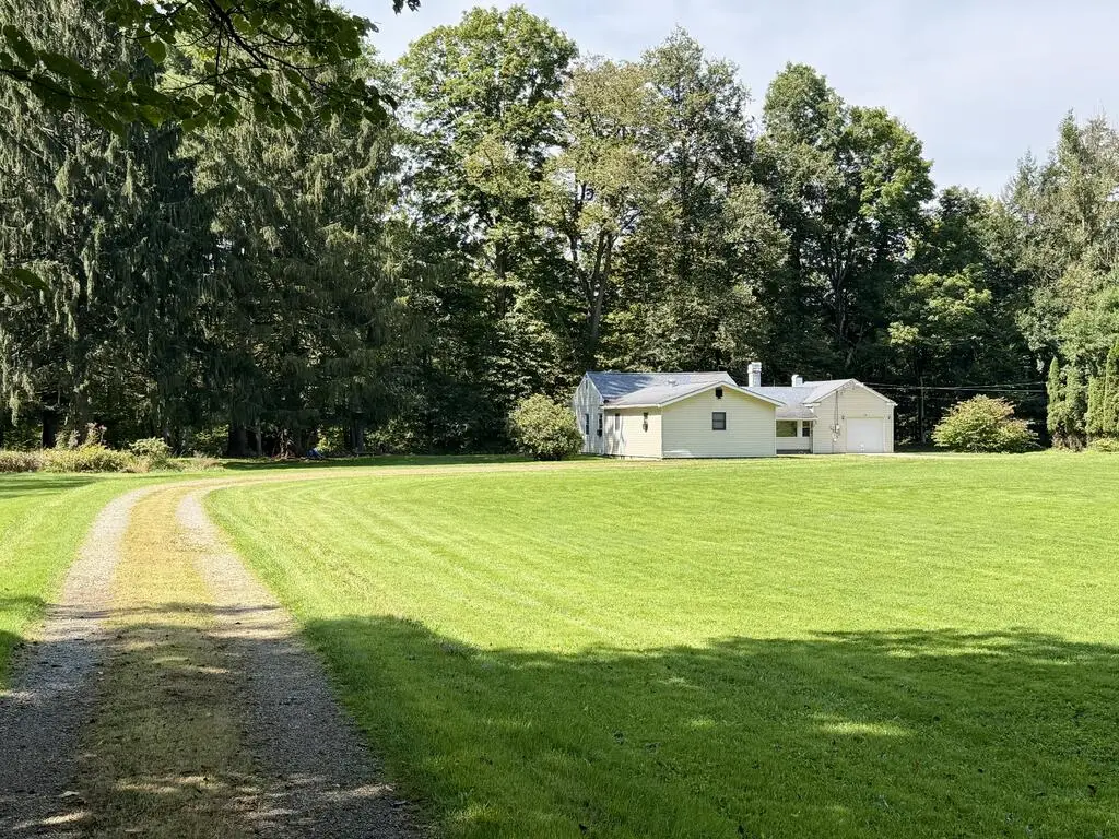 149 Sleepy Hollow Dr, Franklin, PA 16323 - #1