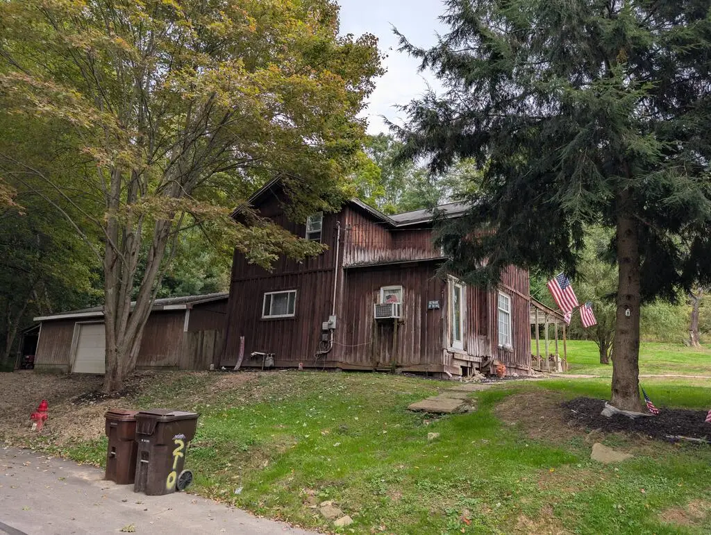 210 Dale St, Tionesta, PA 16353 - #1