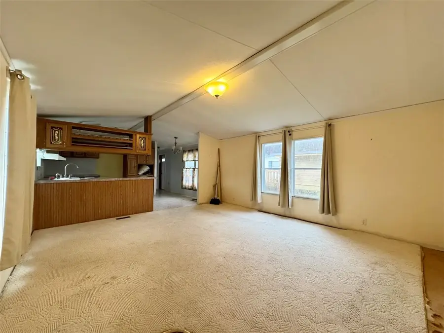 15 Carriage Drive, Youngsville, PA 16371 - Image #2