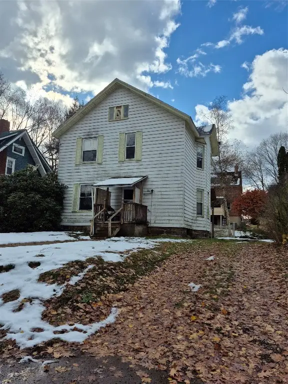 586 Walnut Street, Meadville, PA 16335