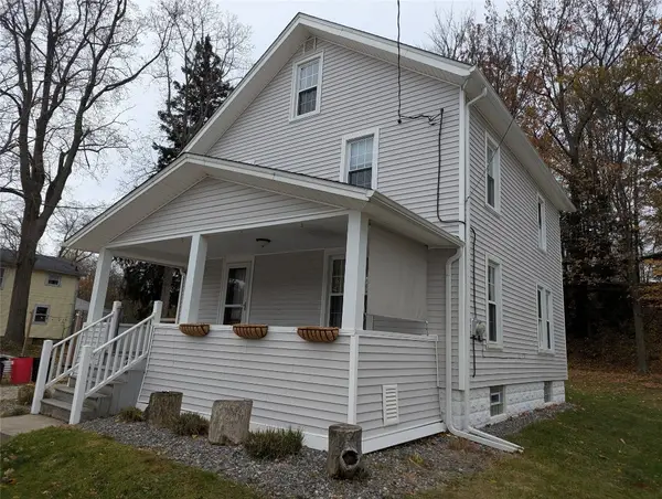 27 Wellington Street, North East, PA 16428