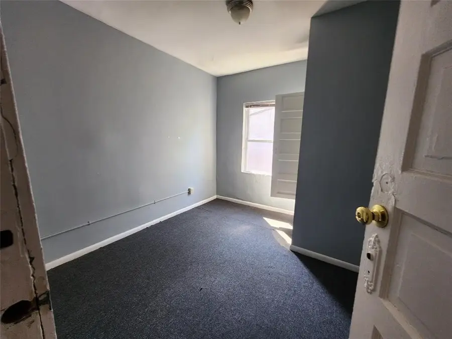 421-423 W 8th Street, Erie, PA 16502 - Image #2