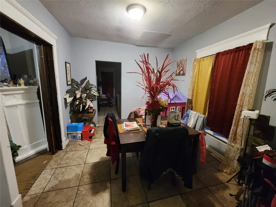 646 E 8th Street, Erie, PA 16503 - Image #2