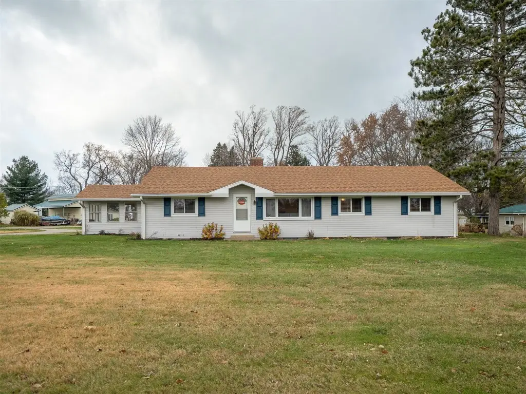 11410 E Lake Road, North East, PA 16428 - Image #1