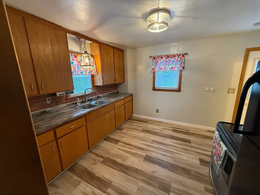 1909 W 37th Street, Erie, PA 16508 - Image #3