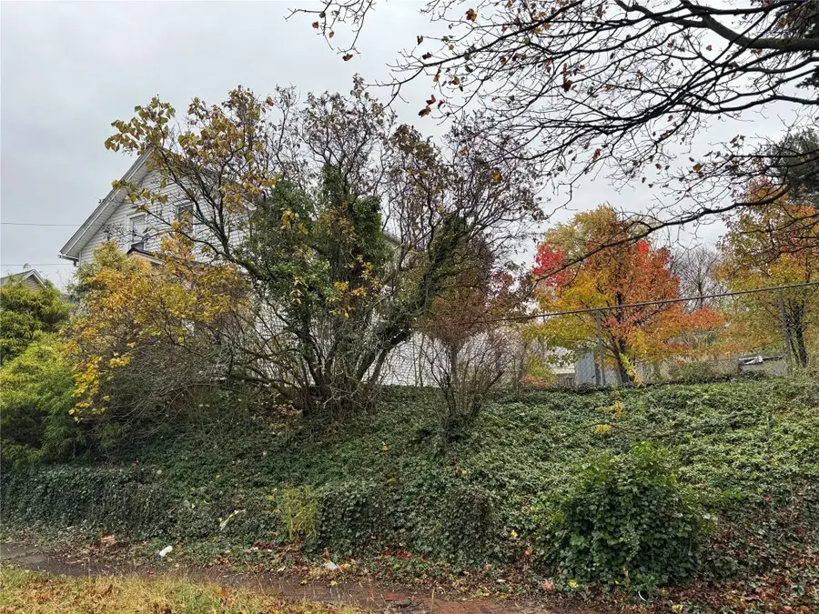 241 E 24th Street, Erie, PA 16503 - Image #2