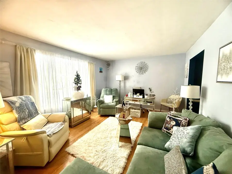 972 E 32nd Street, Erie, PA 16504 - Image #2