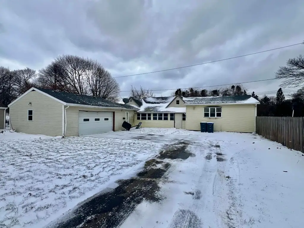 802 Oregon Avenue, Erie, PA 16505 - Image #1