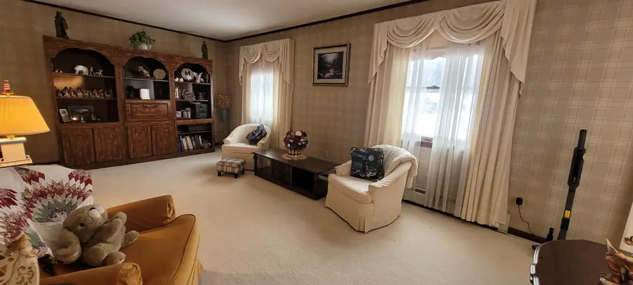 190 Harbor Road, Erie, PA 16511 - Image #3