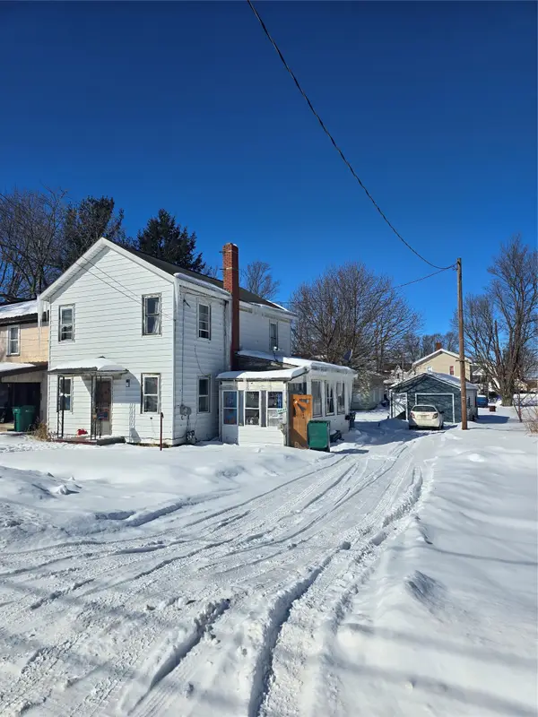 10064 Railroad Street, Lake City Boro, PA 16423