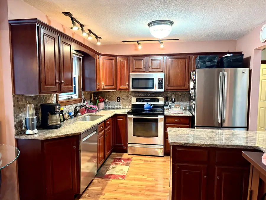 27 Tennyson Court, Erie, PA 16509 - #2