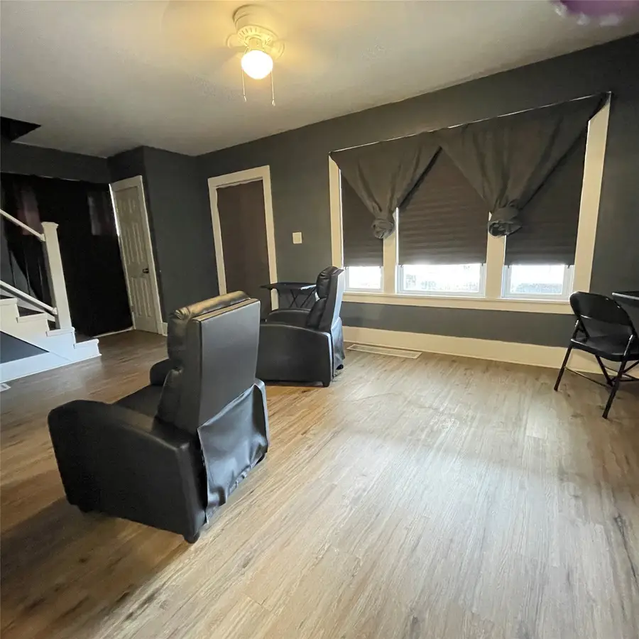 323 Lighthouse Street, Erie, PA 16507 - #3