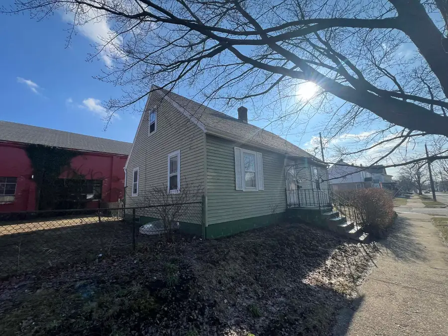 667 W 32nd Street, Erie, PA 16505 - #3