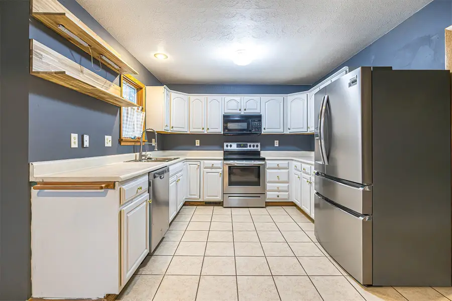 1532 W Gore Road, Erie, PA 16509 - #3