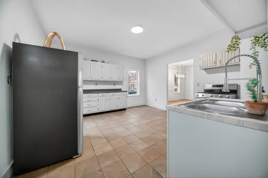 902 W 5th Street, Erie, PA 16507 - #3