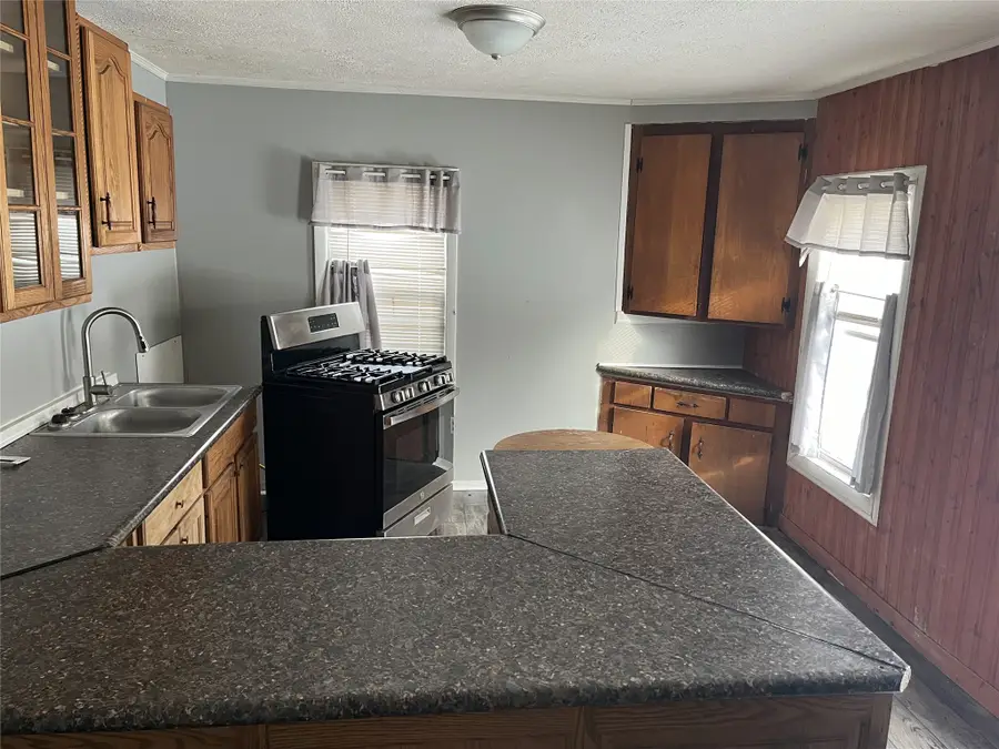 633 E 11th Street, Erie, PA 16503 - #3