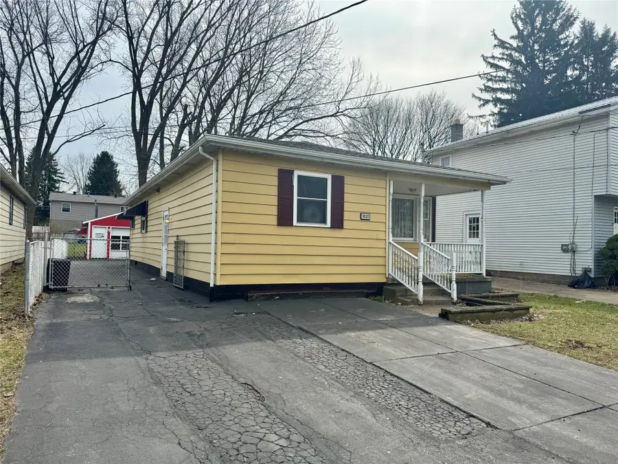 1021 E 31st Street, Erie, PA 16504 - #2