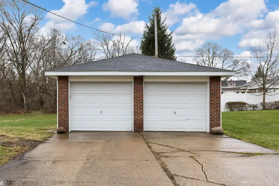 211 E 39th Street, Erie, PA 16504 - #2