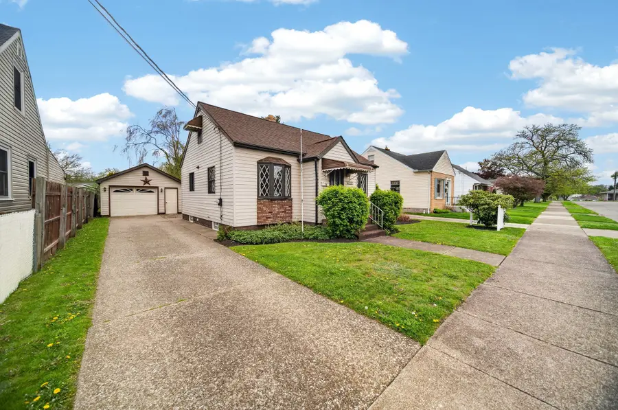 1445 W 34th Street, Erie, PA 16508 - #2