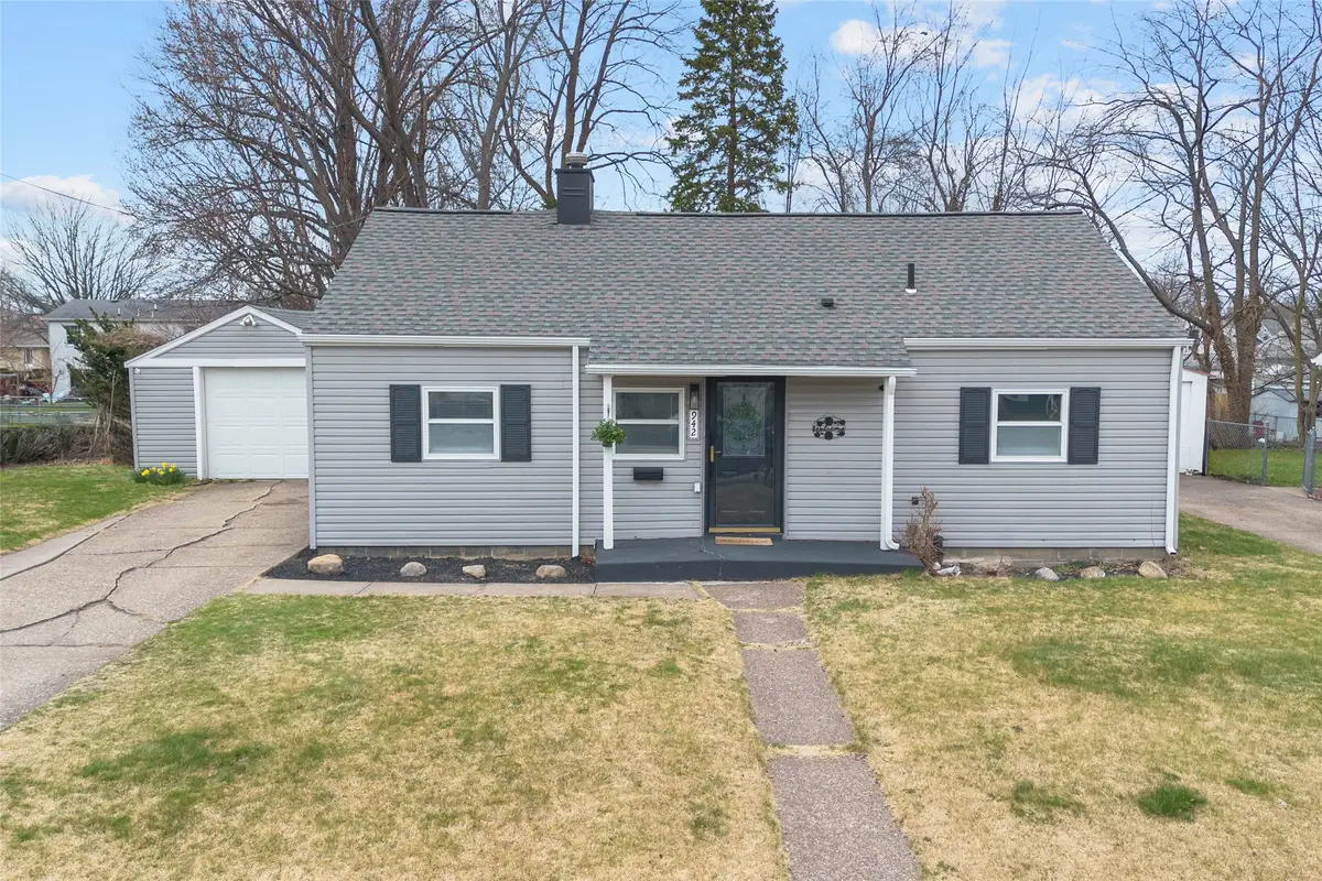 942 W 34th Street, Erie, PA 16508 - #1