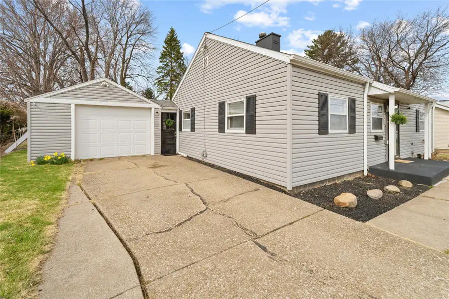 942 W 34th Street, Erie, PA 16508 - #3