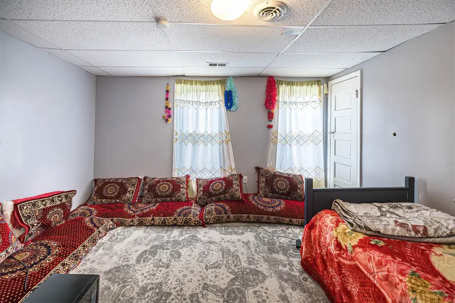 946 W 17th Street, Erie, PA 16502 - #3