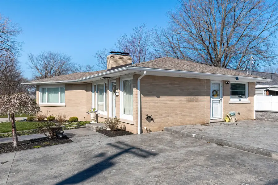 1884 E 2nd Street, Erie, PA 16511 - #2