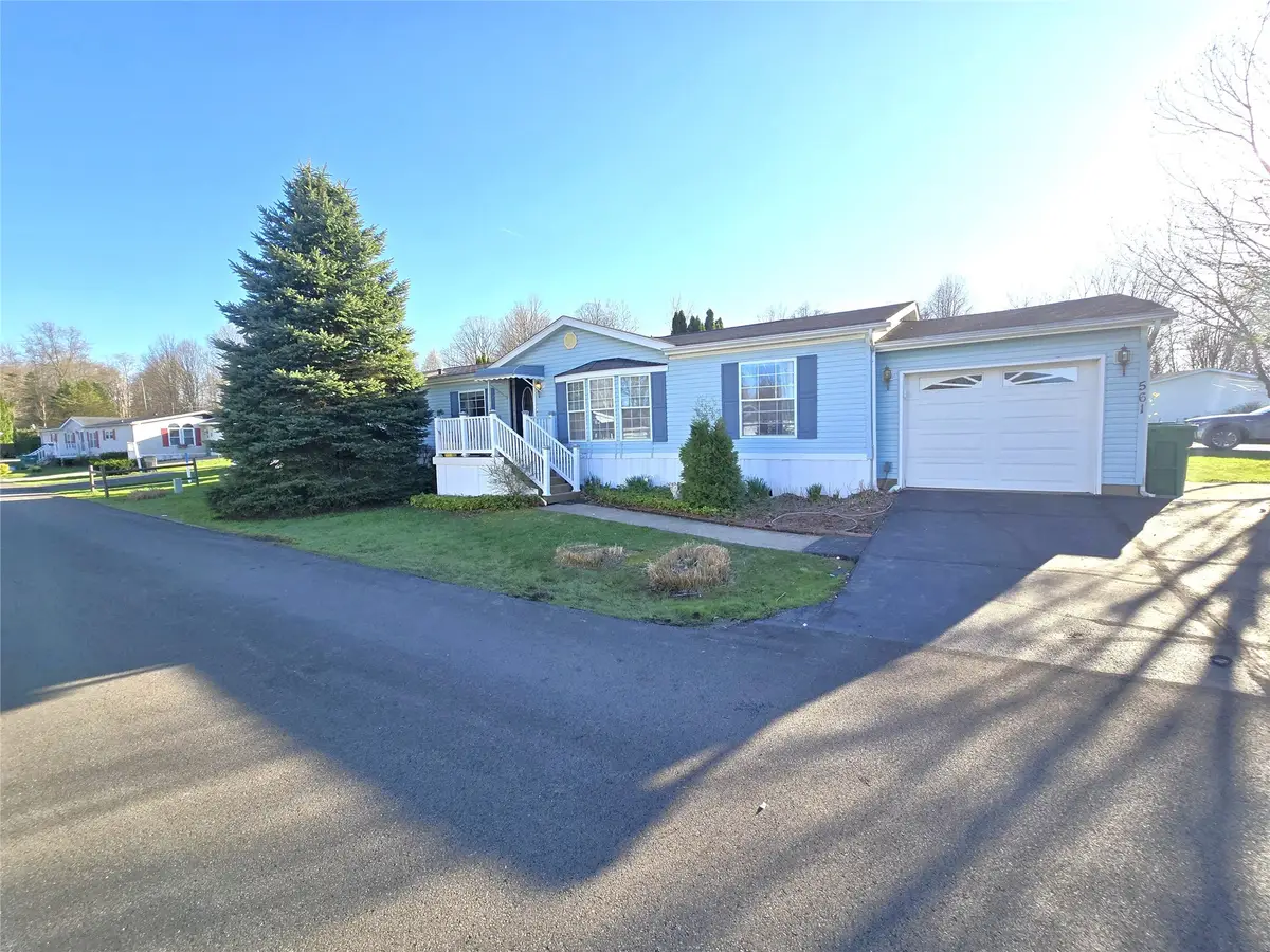 561 Shadybrook Circle W, Girard, PA 16417 - #1