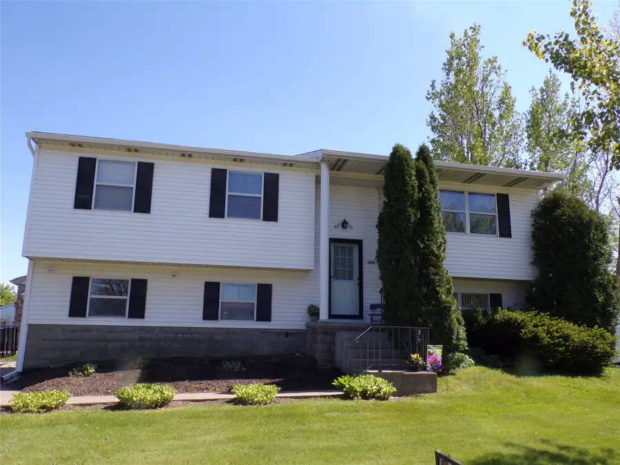 3031 W 38th Street, Millcreek, PA 16506 - #3