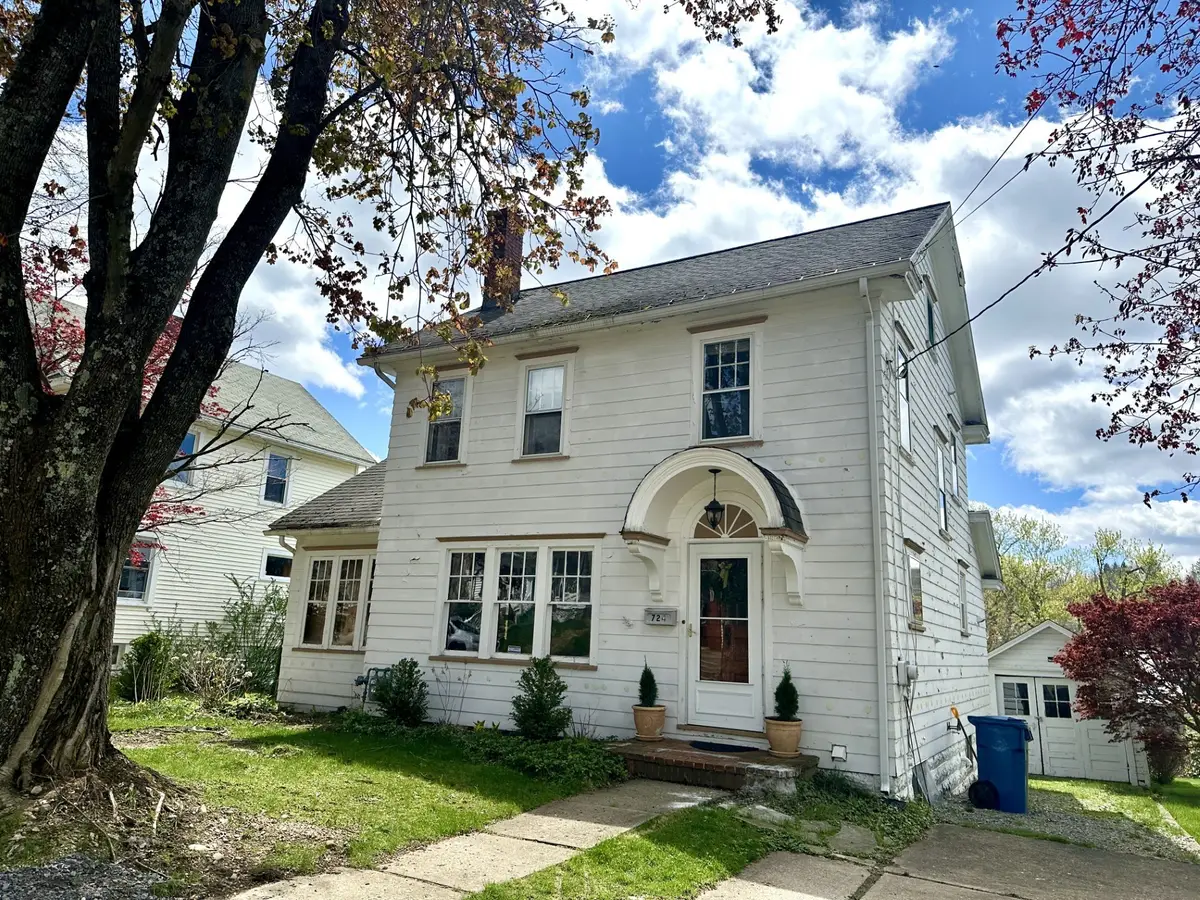 724 Davenport Street, Meadville, PA 16335 - #1
