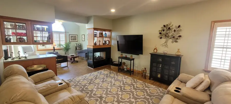 6605 Meadowland Circle, Erie, PA 16509 - #2
