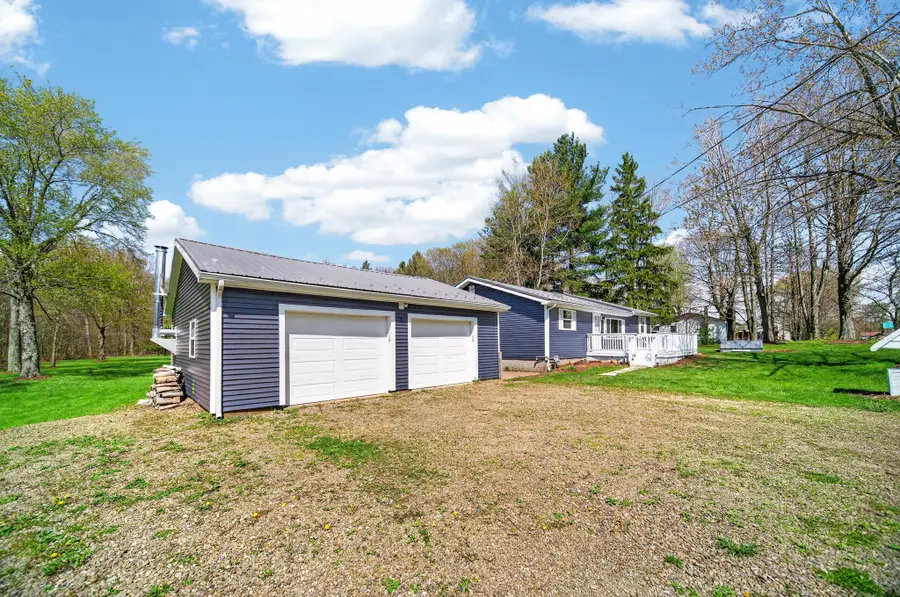 10152 Peach Street, Girard, PA 16417 - #2