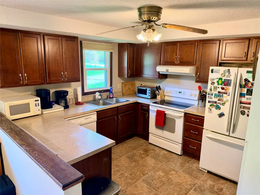 219 Shelhamer Circle, Edinboro, PA 16412 - #2