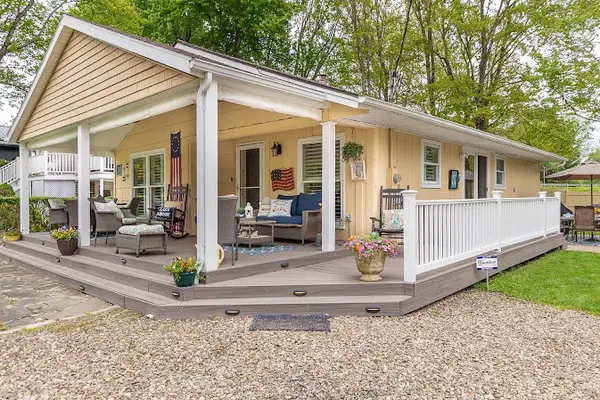 10544 Mohawk Road, Conneaut Lake, PA 16316
