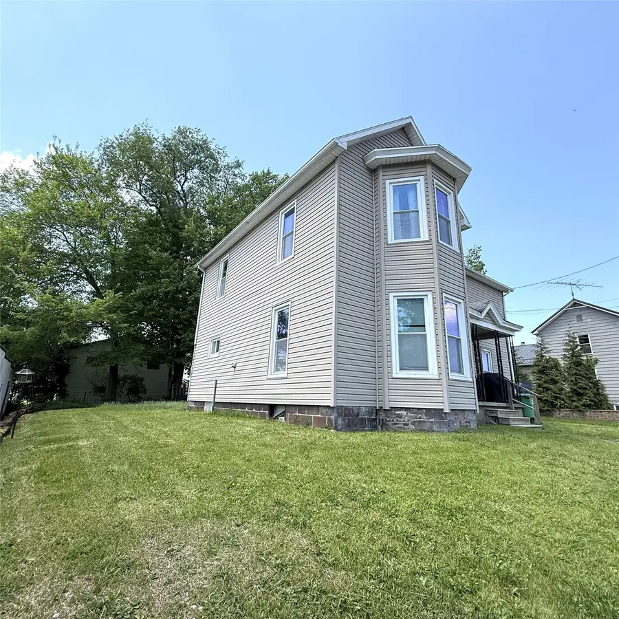 116 S Pymatuning Street S, Linesville, PA 16424 - #2