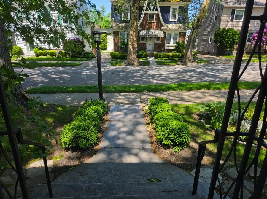 121 E 37th Street, Erie, PA 16504 - #2