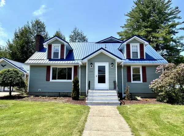 549 Wayne Street, Corry, PA 16407