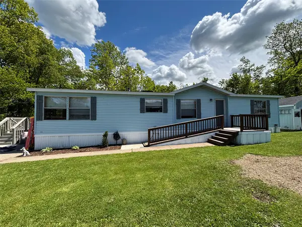 1804 Green View Drive, Erie, PA 16509