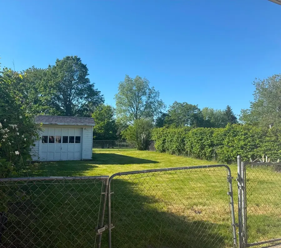 450 E 33rd Street, Erie, PA 16504 - #3