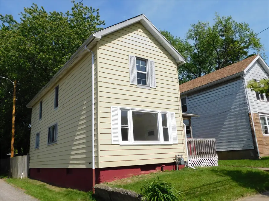 321 Wallace Street, Erie, PA 16507 - #2