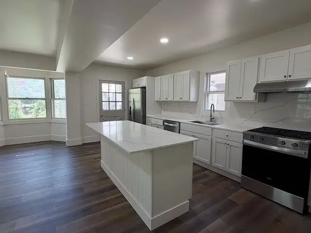 1046 W 30th Street, Erie, PA 16508 - #2