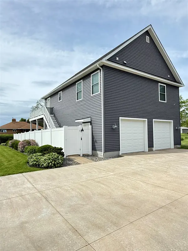 25 Driftwood Drive, Erie, PA 16511