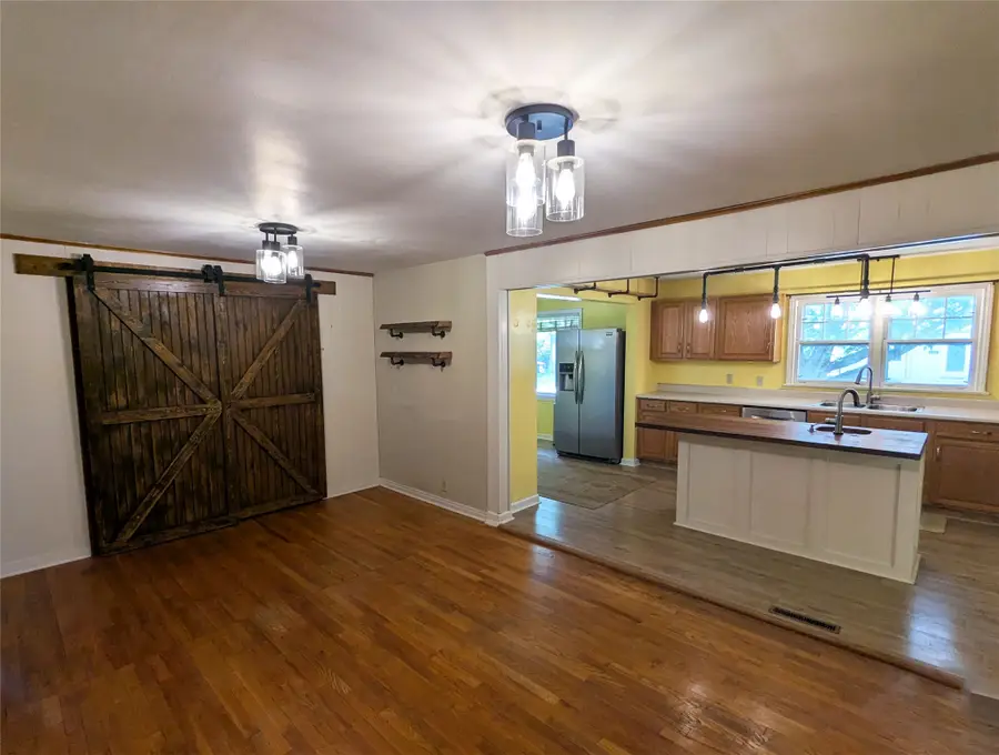 1220 Oregon Avenue, Erie, PA 16505 - #3