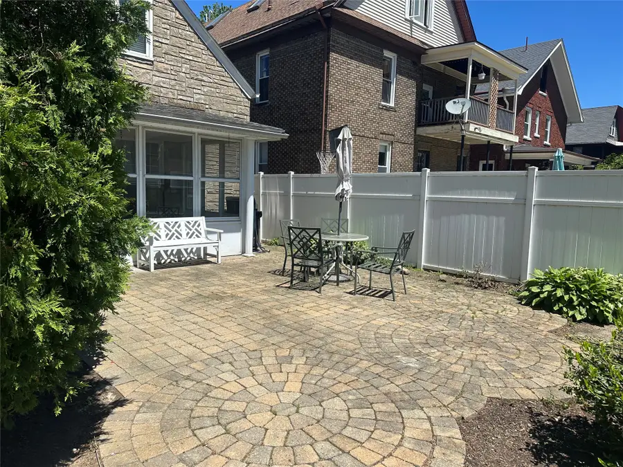 937 W 6th Street, Erie, PA 16507 - #2