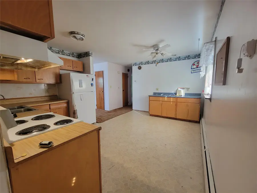 513 E 37th. Street, Erie, PA 16504 - #3