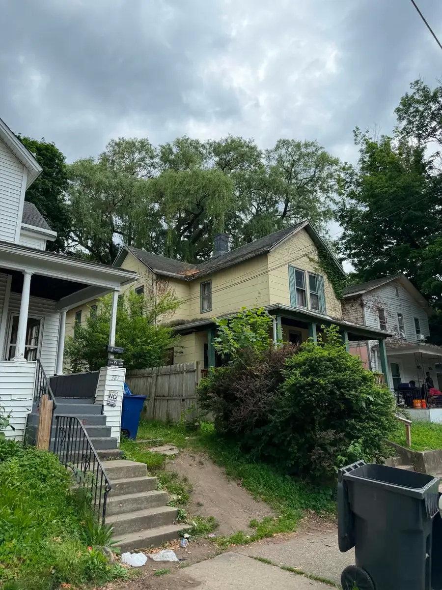329 W 20th Street, Erie, PA 16502 - #3