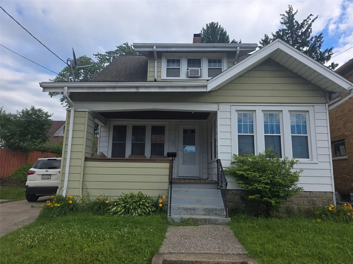 19 E 30th Street, Erie, PA 16504 - #1