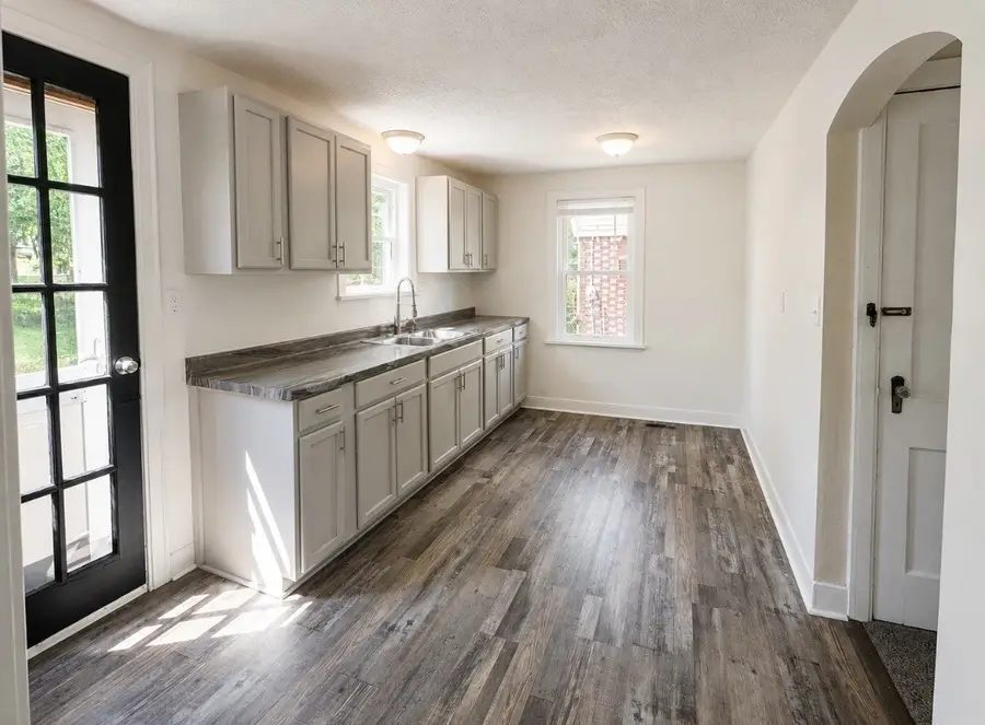 307 E 28th Street, Erie, PA 16504 - #2